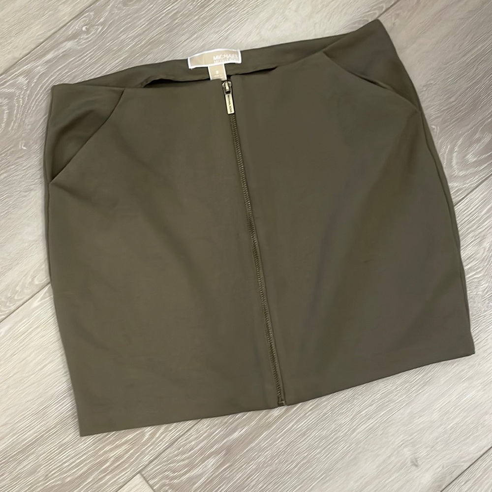 Michael’s Kors Olive zip front Skirt
